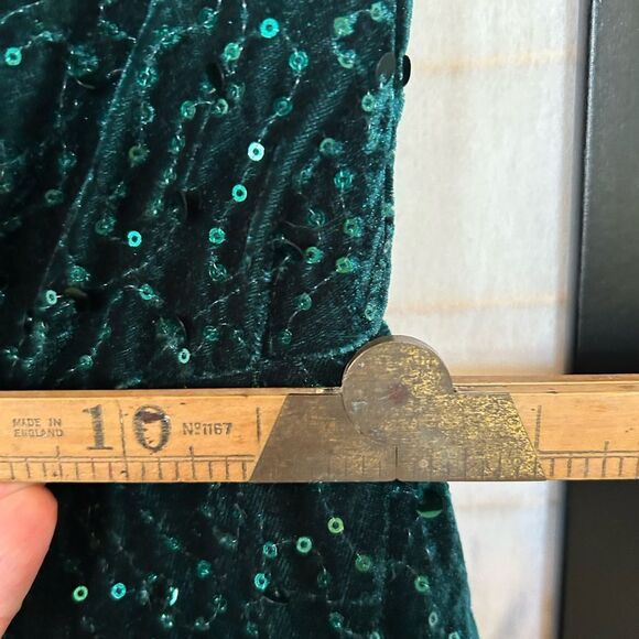 MORGAN & CO Green Velvet Sequined Off-the-Shoulder Fairy Dress 3 - Picture 14 of 15